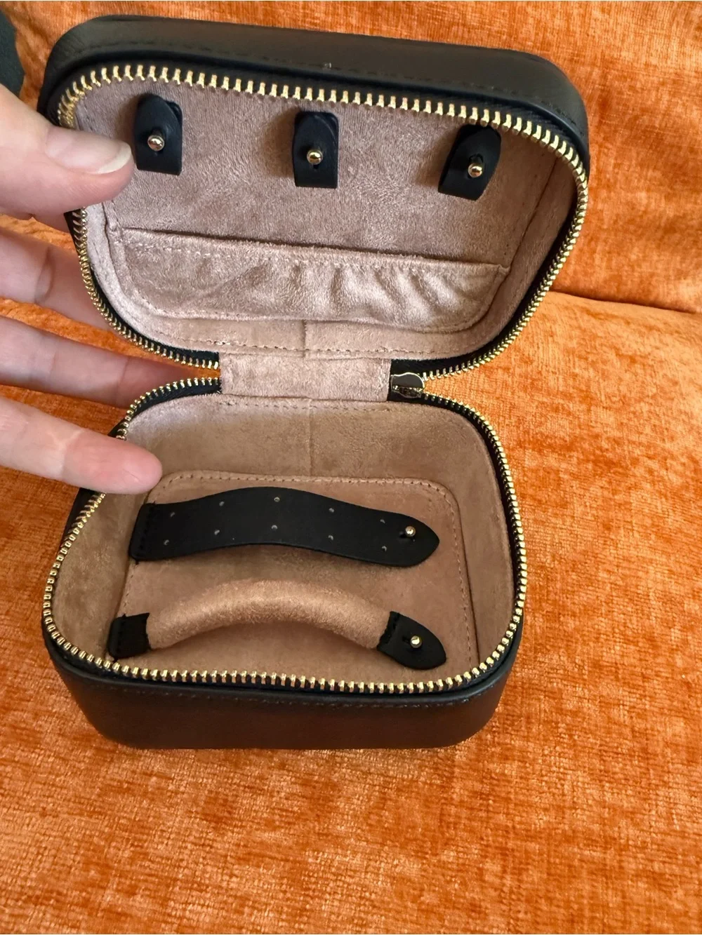 kate spade Staci travel zip jewelry case: black with gold logo and zipper